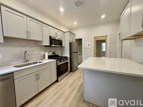 90 Fuller St 2 Beds Apartment for Rent