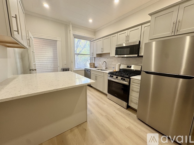 90 Fuller St 2 Beds Apartment for Rent - Photo gallery 2