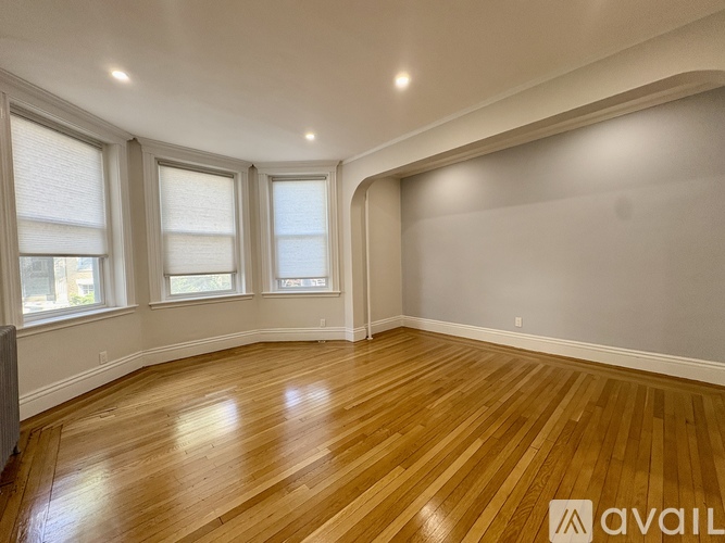 90 Fuller St 2 Beds Apartment for Rent - Photo gallery 5
