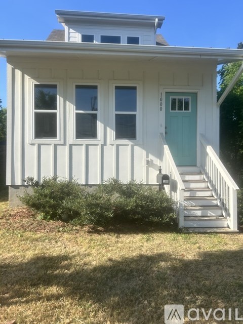 1000 Linwood Avenue 3 Beds Apartment for Rent
