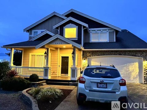 6412 77Th Dr NE 4 Beds Apartment for Rent