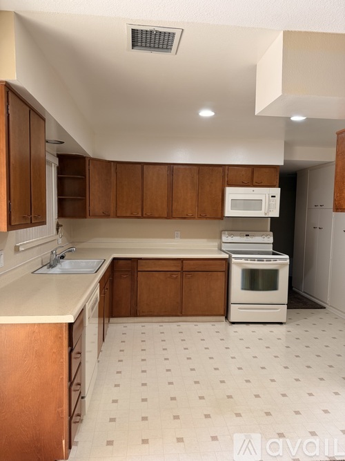 611 South Palm Avenue 2 Beds Condo for Rent - Photo gallery 3