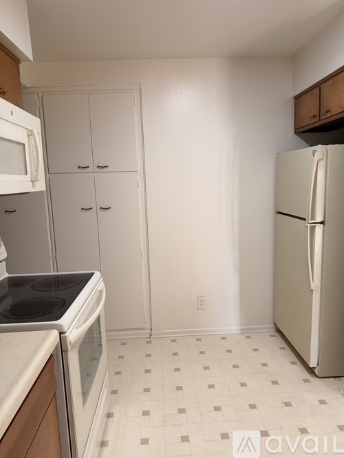 611 South Palm Avenue 2 Beds Condo for Rent - Photo gallery 4