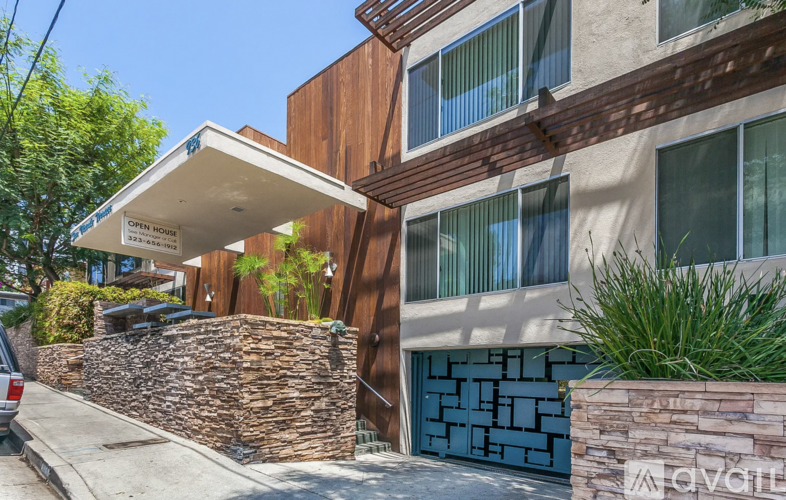 936 North San Vicente Boulevard 2 Beds Apartment for Rent - Photo gallery 2