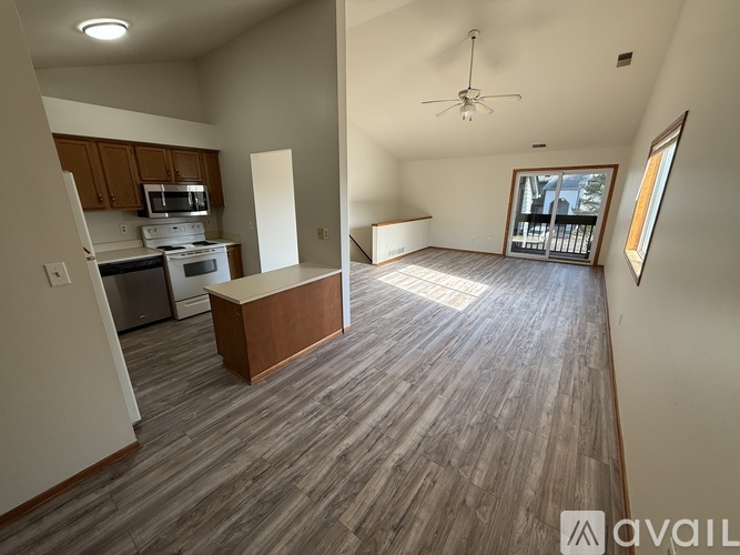 45850 Cass Ave 2 Beds Apartment for Rent - Photo gallery 3