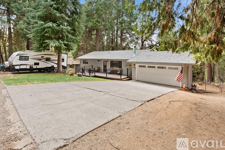 2752 Douglas Fir Dr 4 Beds Single Family Home for Rent - Photo gallery 2