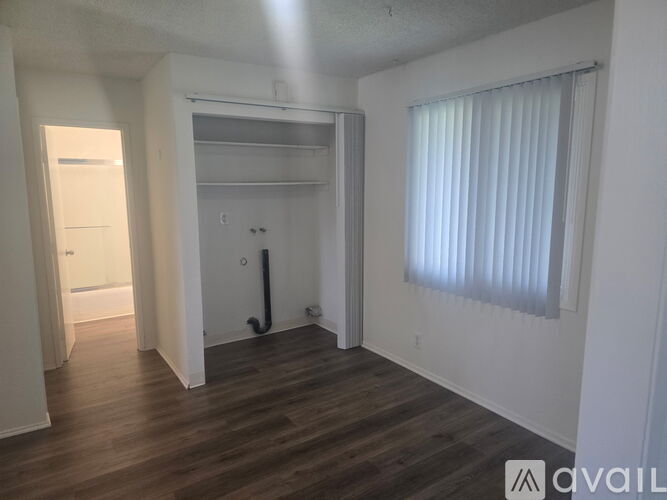 371 N Oak St 2 Beds Apartment for Rent - Photo gallery 5