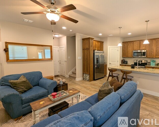 909 Crystal Brook Cove 3 Beds Townhouse for Rent - Photo gallery 3
