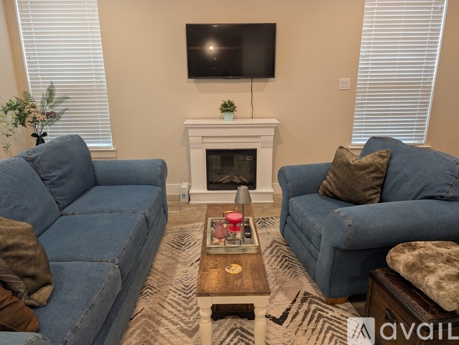 909 Crystal Brook Cove 3 Beds Townhouse for Rent - Photo gallery 4