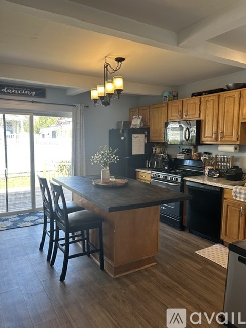 29 Slocum Street 2 Beds Apartment for Rent