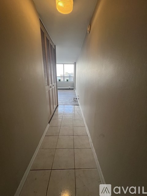6171 North Sheridan Road Studio Apartment for Rent