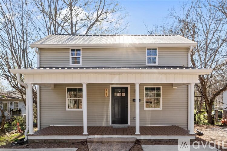 402 W Railroad St 4 Beds Single Family Home for Rent - Photo gallery 1