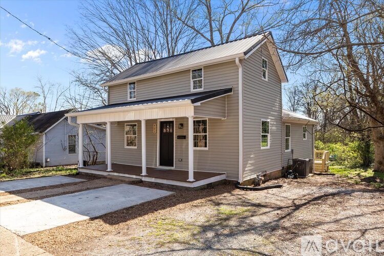 402 W Railroad St 4 Beds Single Family Home for Rent - Photo gallery 2