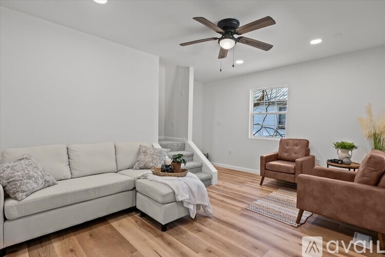 402 W Railroad St 4 Beds Single Family Home for Rent - Photo gallery 5