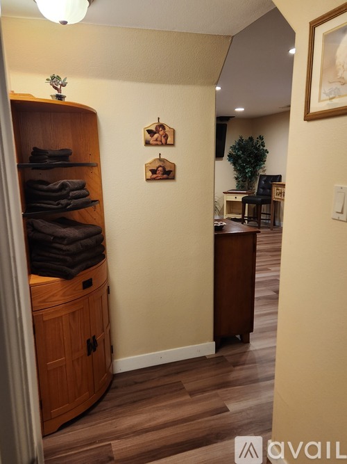 8 S Zenobia St 2 Beds Apartment for Rent - Photo gallery 2