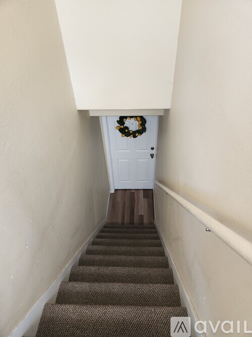 8 S Zenobia St 2 Beds Apartment for Rent - Photo gallery 4