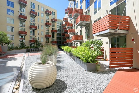 333 Harrison Street Studio-2 Beds Apartment for Rent