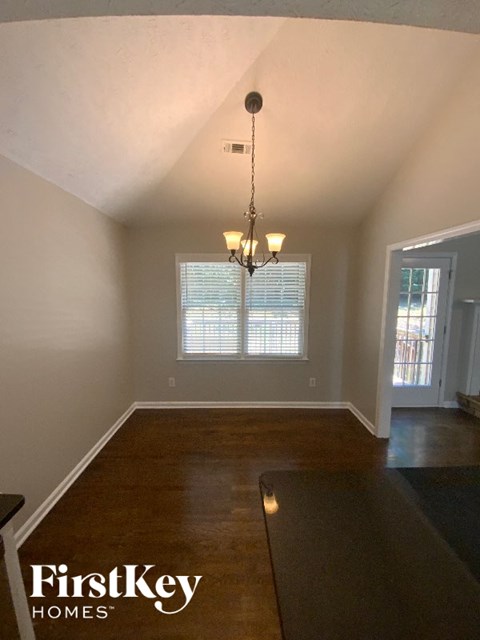234 Valleyside Drive 4 Beds Apartment for Rent