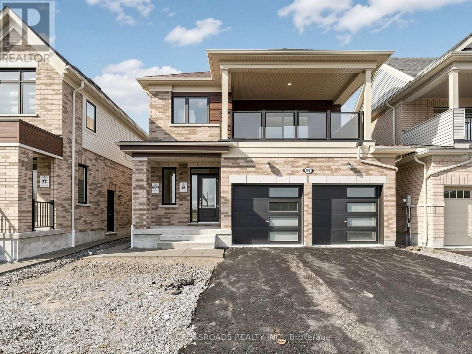 MAIN - 102 DONALD CAMERON CRESCENT 2 Beds House for Rent - Photo gallery 1
