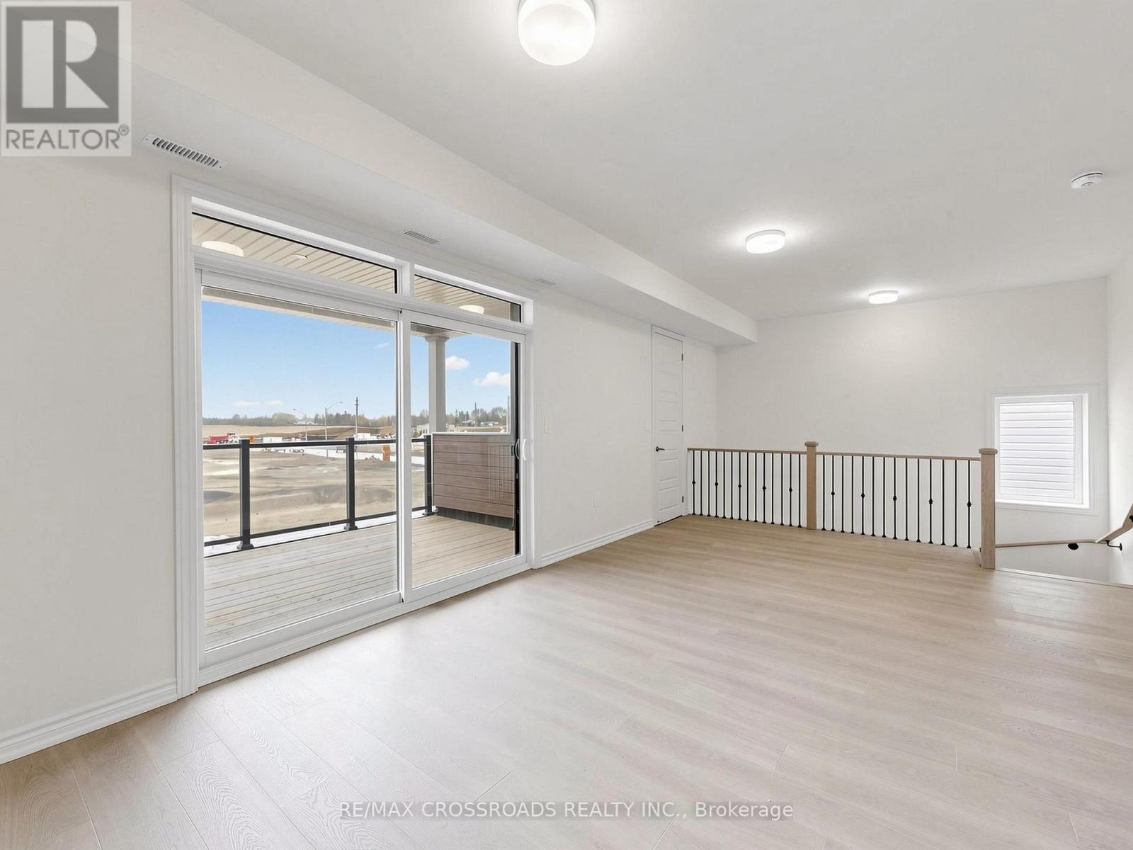 MAIN - 102 DONALD CAMERON CRESCENT 2 Beds House for Rent - Photo gallery 5