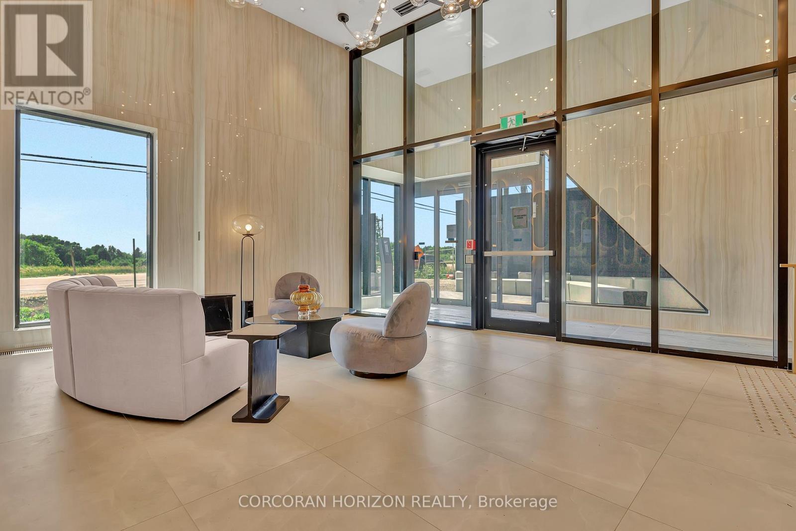219 - 3240 WILLIAM COLTSON AVENUE 3 Beds Apartment, Condo, Home for Rent - Photo gallery 3