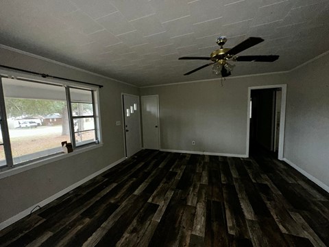 633 Jefferson Street 3 Beds Apartment for Rent