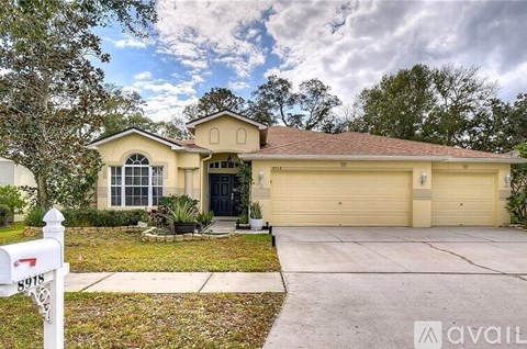8918 N River Rd 4 Beds Apartment for Rent