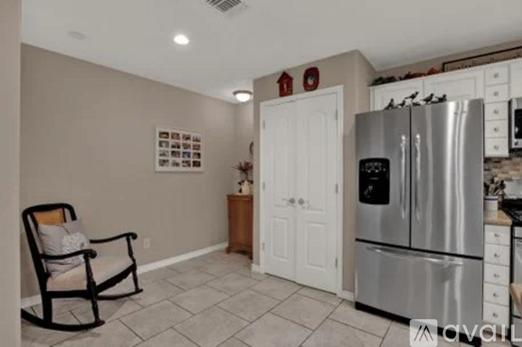 712 Englemann Oak Dr 3 Beds Single Family Home for Rent - Photo gallery 3