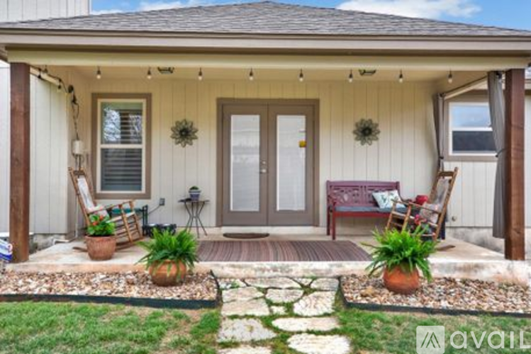 712 Englemann Oak Dr 3 Beds Single Family Home for Rent - Photo gallery 5