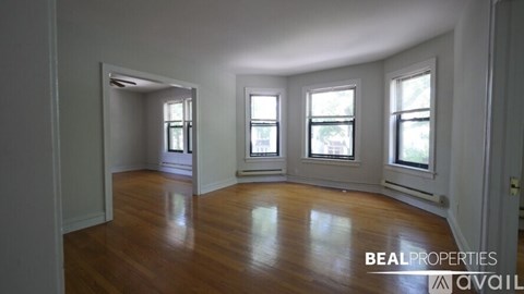 1127 W Oakdale Ave 2 Beds Apartment for Rent