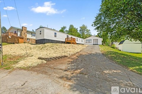 2237 Weaver Pike 3 Beds Apartment for Rent