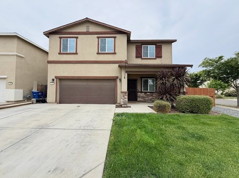 395 Mono Lake Ave. 4 Beds Apartment for Rent