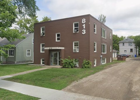 813 8Th Street North 1 Apartment for Rent
