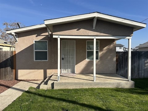 1078 Kenwood Avenue 2 Beds Apartment for Rent