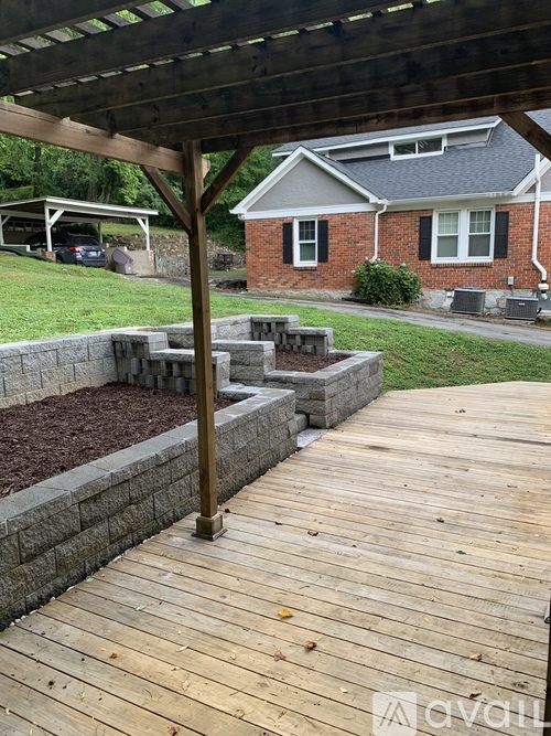 111 North Seminole Drive 4 Beds Single Family Home for Rent - Photo gallery 3