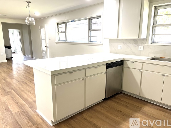 10180 Devonshire Drive 4 Beds Single Family Home for Rent - Photo gallery 4