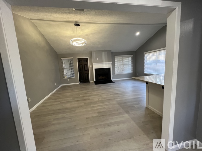 883 Bonneville Drive 3 Beds Single Family Home for Rent - Photo gallery 2