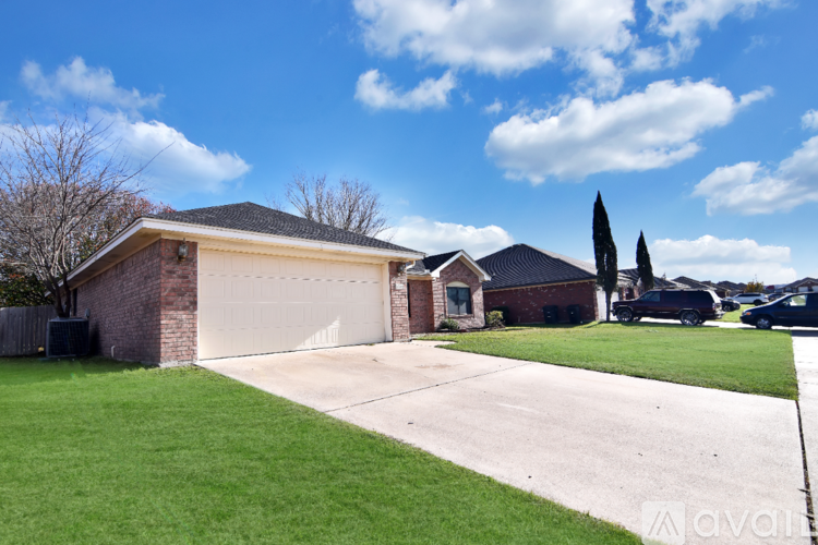 4202 Capri Dr 4 Beds Single Family Home for Rent - Photo gallery 2
