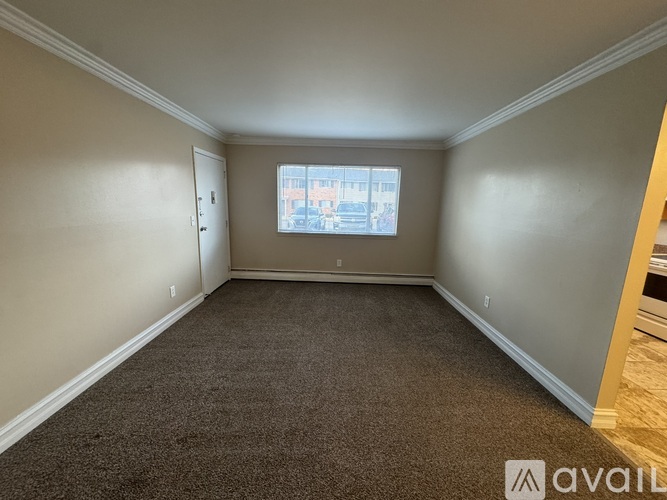 421 Parkdale Avenue 1 Apartment for Rent - Photo gallery 4