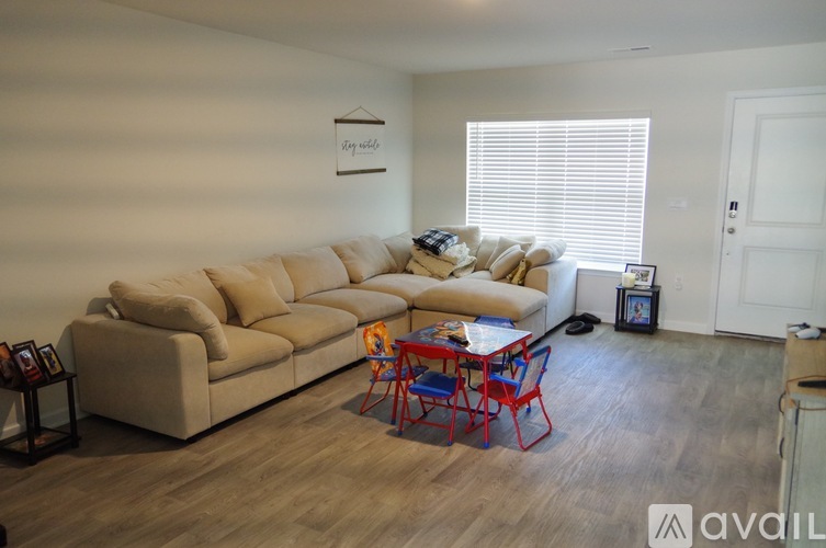 457 Delahays Rd 3 Beds Single Family Home for Rent - Photo gallery 5