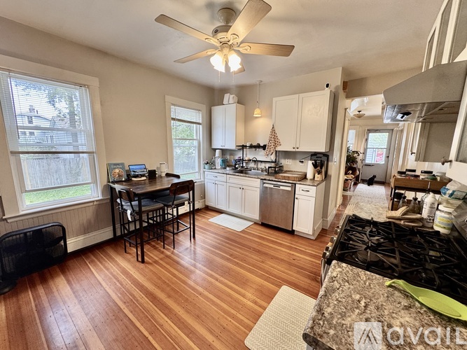 43 Woodlawn St 1 Apartment for Rent - Photo gallery 1