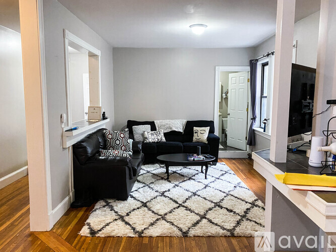 1056 Commonwealth Avenue 3 Beds Apartment for Rent - Photo gallery 2