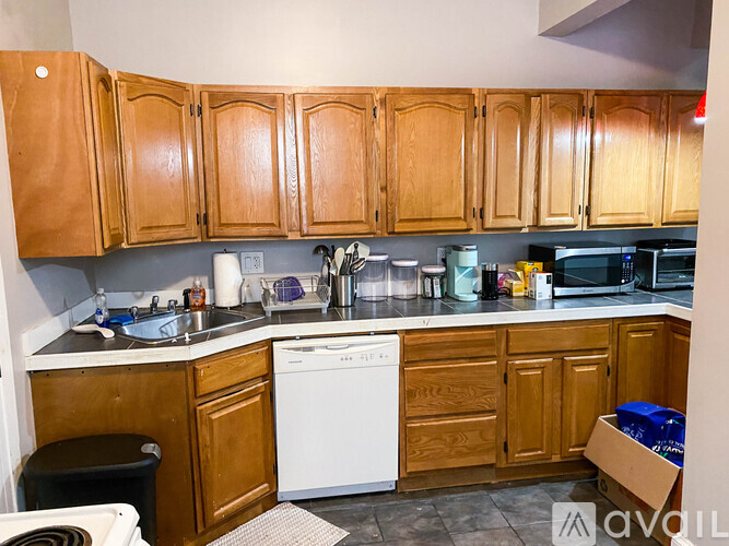 1056 Commonwealth Avenue 3 Beds Apartment for Rent - Photo gallery 5