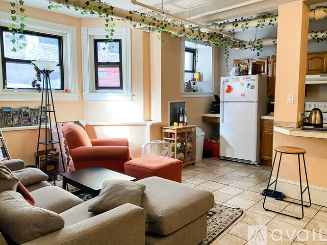 1056 Commonwealth Avenue 5 Beds Apartment for Rent - Photo gallery 1