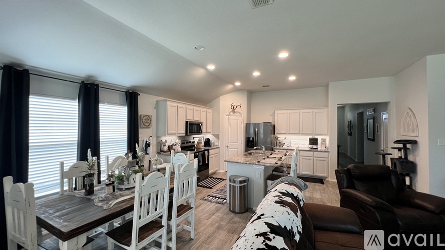 4711 Avion Drive 4 Beds Single Family Home for Rent - Photo gallery 5