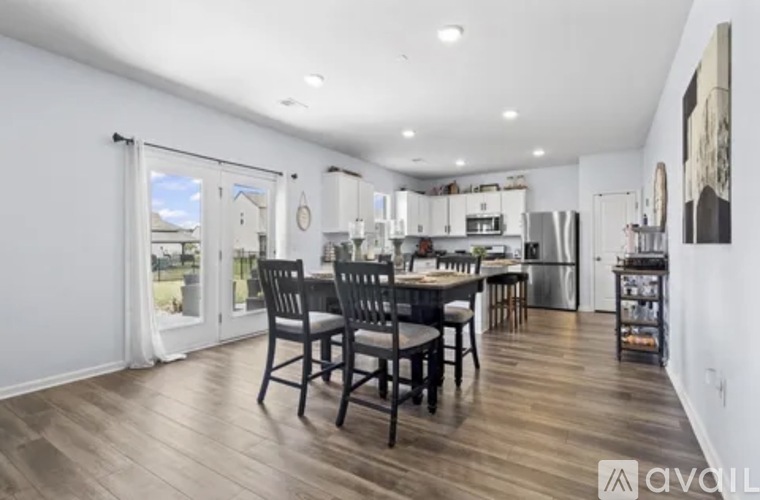 5001 Sweet Birch Lane 3 Beds Single Family Home for Rent - Photo gallery 3