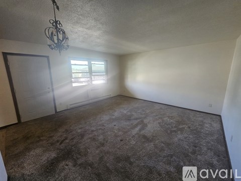 425 S Thayer St 2 Beds Apartment for Rent