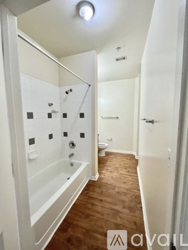 400 Blake St 2 Beds Apartment for Rent - Photo gallery 5