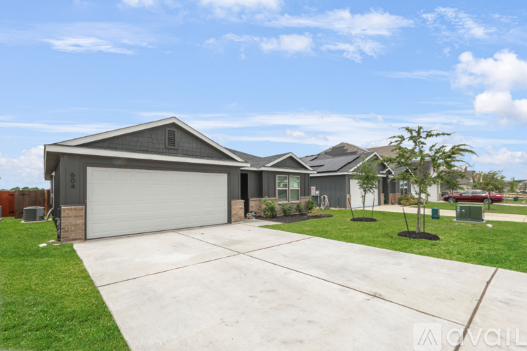 604 Double Vision Rd 4 Beds Single Family Home for Rent - Photo gallery 2