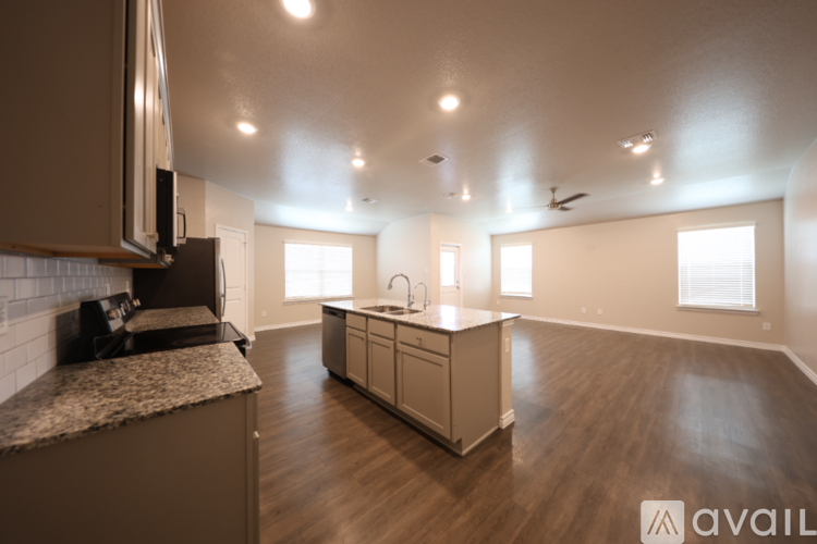 604 Double Vision Rd 4 Beds Single Family Home for Rent - Photo gallery 5